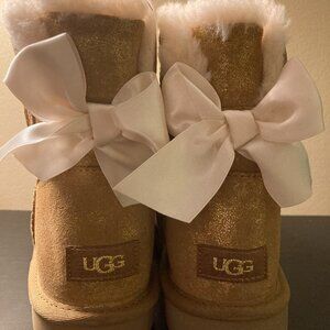 NWT UGG Mini Bailey Bow Glimmer Boots